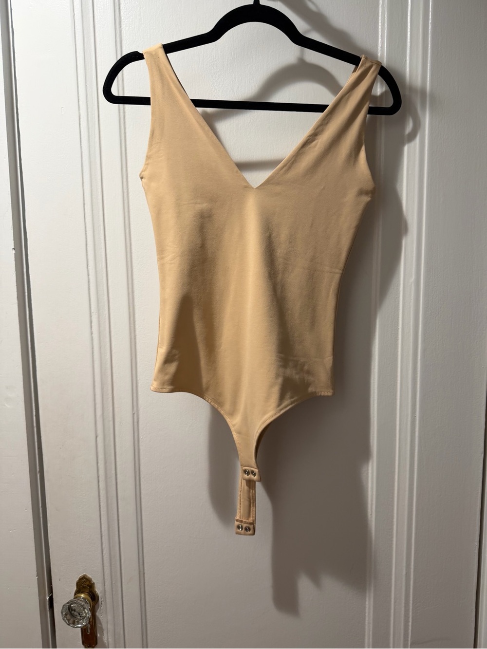 ReoRia Sleeveless V-Neck Nude Beige Bodysuit